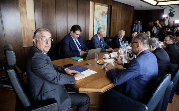 Ψήφος αποδήμων: «Σκόνταψε» η συμφωνία στα χρόνια απουσίας από την Ελλάδα