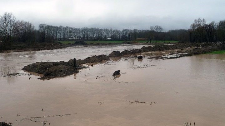 Θρίλερ με ανθρώπινα οστά που βρέθηκαν στον Πηνειό