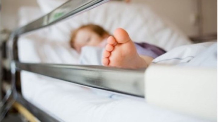 Στην εντατική έπειτα από πτώση 4,5 ετών παιδί