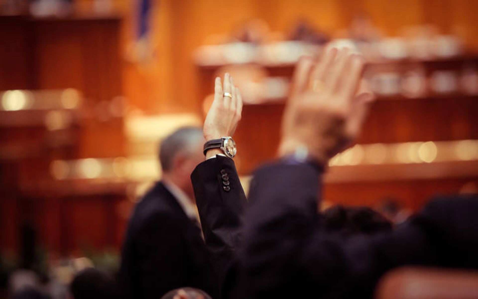 Πάτρα: Χαμός στο Τοπικό Συμβούλιο Ελεκίστρας - Διακόπηκε η συνεδρίαση!