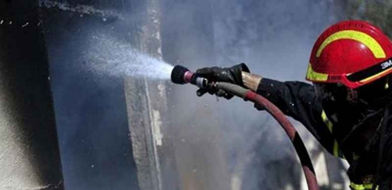 Πάτρα: Φωτιά σε ταχυφαγείο στην Ακρωτηρίου