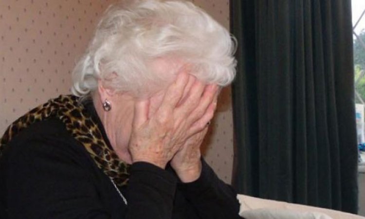 Δυτική Ελλάδα: "Η κόρη σας σκότωσε ανήλικο παιδί" - Γυναίκα έδωσε χρήματα και κοσμήματα