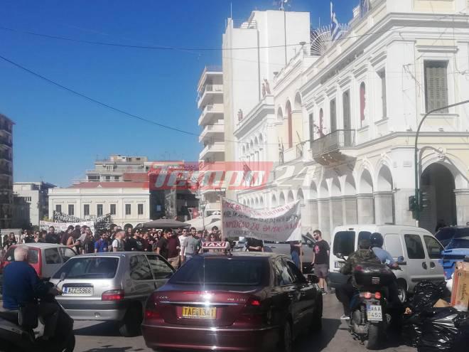 Πάτρα: Πορεία στο κέντρο της πόλης για το Πανεπιστημιακό άσυλο - Ρυθμίσεις στην κυκλοφορία - ΦΩΤΟ