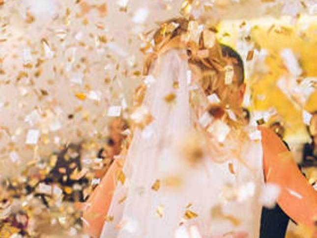 Συνελήφθη ο γαμπρός, ξυλοκοπήθηκαν δύο αστυνομικοί σε γαμήλιο γλέντι