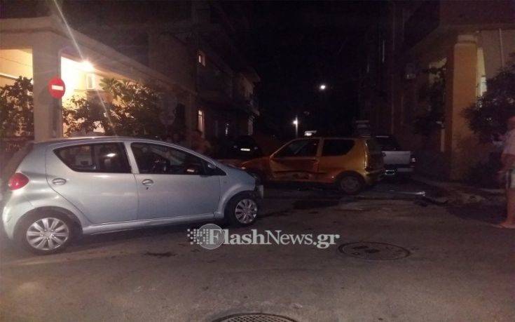 Δύο τραυματίες έπειτα από σύγκρουση αυτοκινήτων