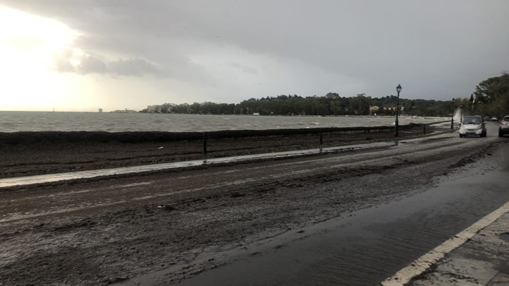 Επιχείρηση διάσωσης 41χρονου - Εγκλωβίστηκε σε χαράδρα στην Κέρκυρα