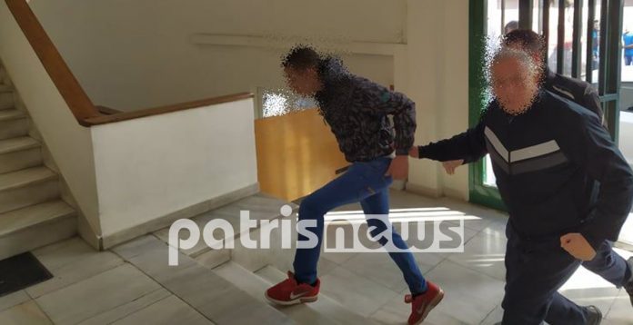 Στην Εισαγγελέα ο 16χρονος δράστης της αιματηρής επίθεσης σε σχολείο της Αμαλιάδας - ΦΩΤΟ