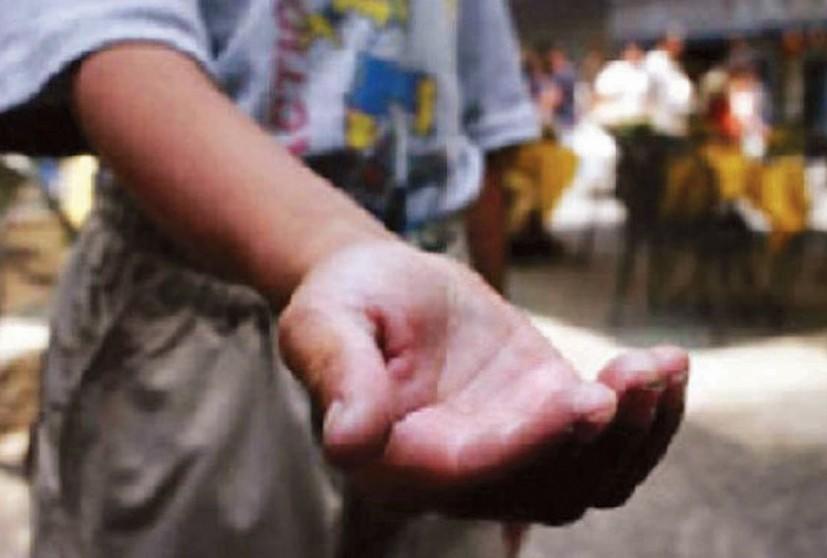 Όσο κι αν λαχταρούν τη σοκολάτα... ζητούν χρήματα! Οι περιπτώσεις των μικρών επαιτών προδίδουν το μαρτύριό τους - Πληθαίνουν οι περιπτώσεις στην Πάτρα