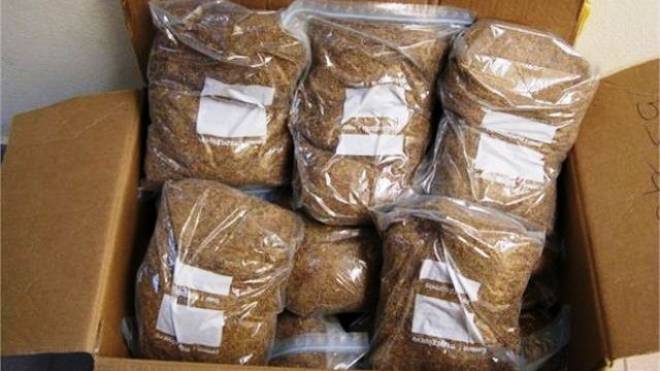 Πάτρα: 12 κιλά λαθραίου καπνού και τσιγάρα σε αποθήκη - Μια σύλληψη