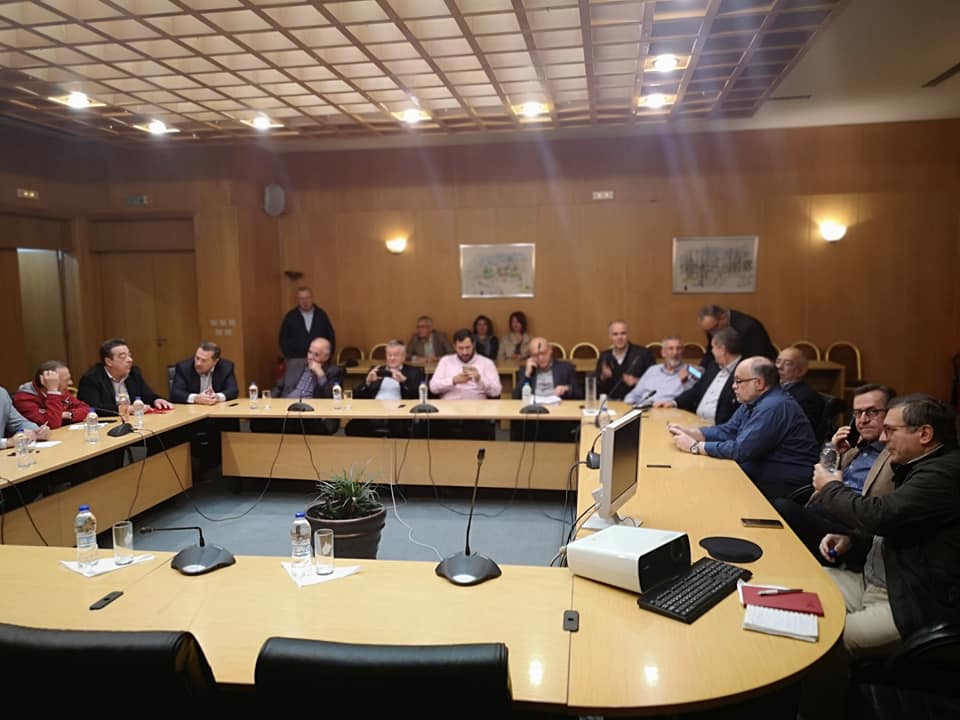 Ο Καραμανλής συζητά την υπογειοποίηση του τρένου στην Πάτρα - Σε εξέλιξη η συνάντηση στο υπουργείο - Οι δεσμεύσεις του υπουργού