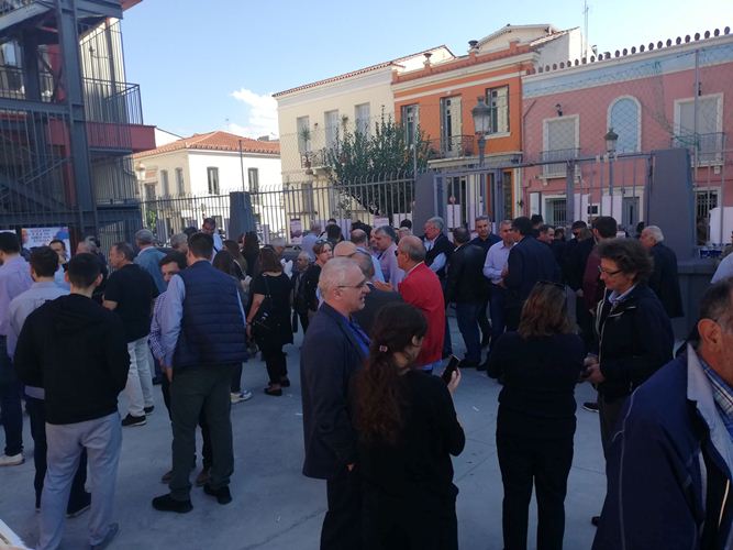 ΕΚΛΟΓΕΣ στο ΤΕΕ: Στις κάλπες οι μηχανικοί - Παρέες, αγωνία, χαμόγελα, πηγαδάκια - ΦΩΤΟΓΡΑΦΙΕΣ