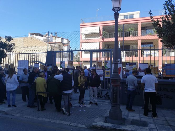 ΕΚΛΟΓΕΣ στο ΤΕΕ: Στις κάλπες οι μηχανικοί - Παρέες, αγωνία, χαμόγελα, πηγαδάκια - ΦΩΤΟΓΡΑΦΙΕΣ