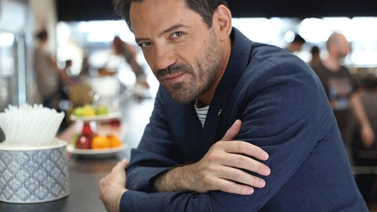 Θάνος Καλλίρης: «Μετά από κάθε βίντεο κλιπ μου υπήρχε ανάκριση από τη Ναταλία Γερμανού»ήρχε ανάκριση από τη Ναταλία Γερμανού»