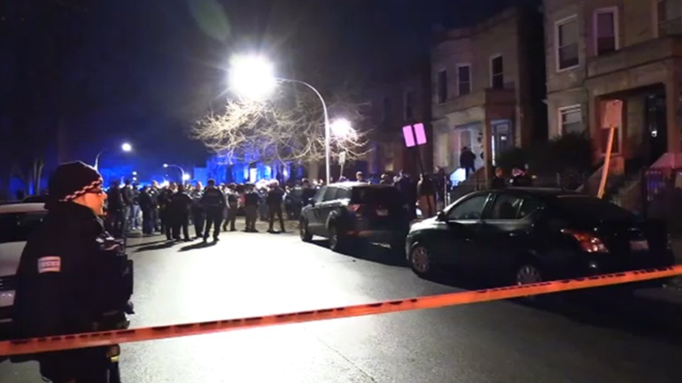 Σικάγο: 13 τραυματίες από πυροβολισμούς σε πάρτι