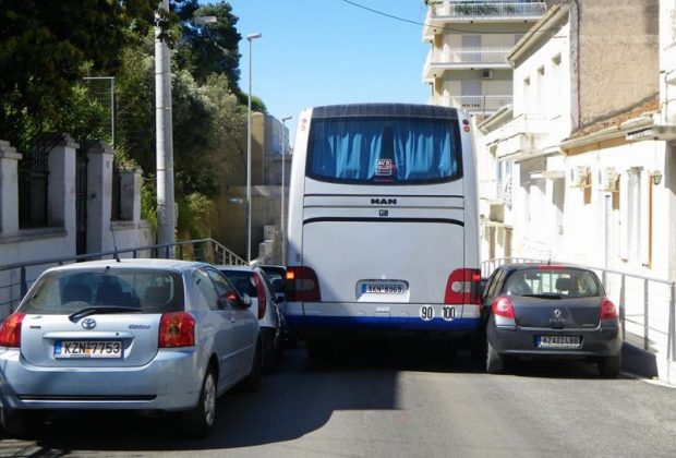 Αχαΐα: Αστυνομικός και Ιερέας σε απάτη με ασφαλιστικές αποζημιώσεις - Τη Δευτέρα στο Δικαστήριο
