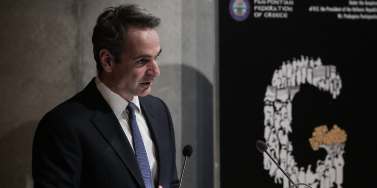 Ντόναλντ Τραμπ : Τι απάντησε όταν τον ρώτησαν τι εορταστικό δώρο πήρε στη Μελάνια