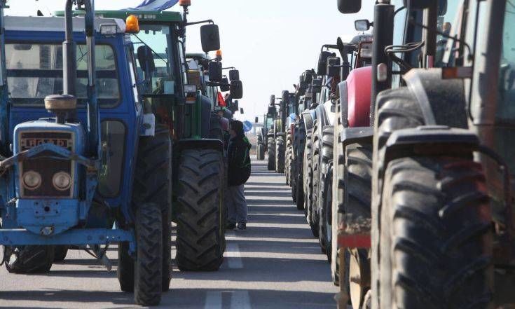 Πανελλαδικές κινητοποιήσεις και μπλόκα από τους αγρότες