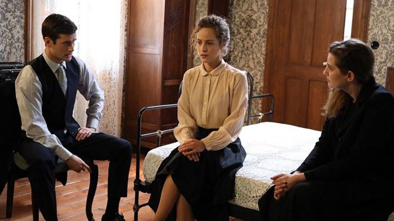 Ποια ηθοποιός εισβάλει στις «Άγριες Μέλισσες»;