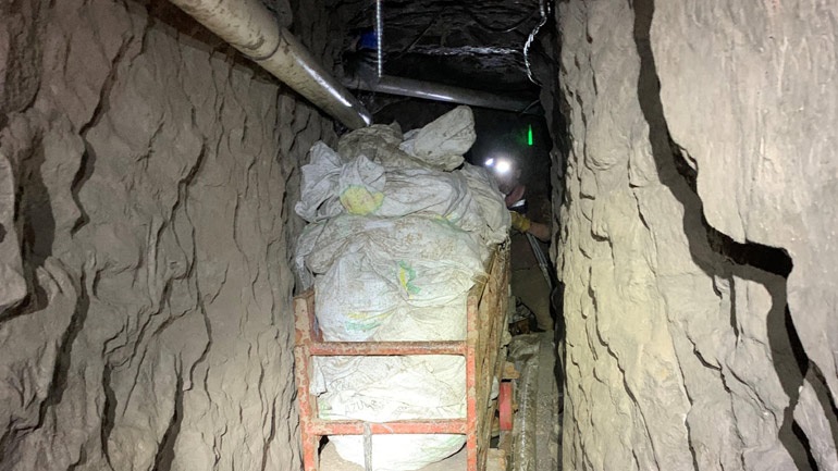 Εντοπίστηκε στα σύνορα του Μεξικού με την Καλιφόρνια η μεγαλύτερη υπόγεια στοά για τη διακίνηση ναρκωτικών