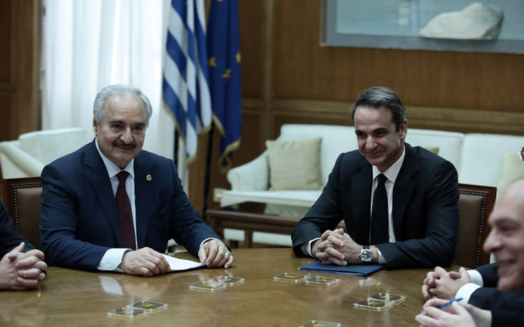 Τι συζήτησαν Μητσοτάκης - Χαφτάρ, «άκυρα τα μνημόνια Σαράζ – Τουρκίας»