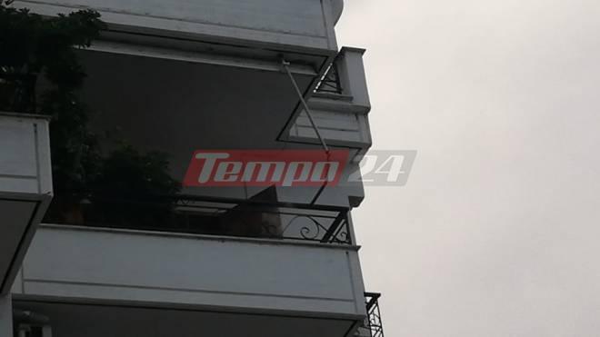 Πάτρα: Φούντωσε τζάκι - Πυκνοί καπνοί σε διαμέρισμα - Κινητοποίηση της Πυροσβεστικής - ΦΩΤΟ - ΒΙΝΤΕΟ