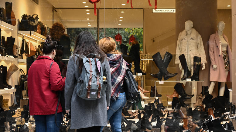 Πάτρα: Ανοικτή σήμερα η αγορά - Απεργούν οι εμποροϋπάλληλοι - Έμποροι: Μην δώσετε ούτε ένα ευρώ για ψώνια!