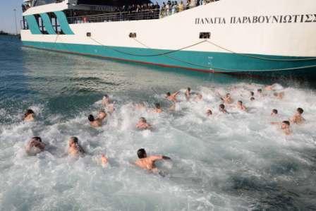 Πάτρα: Με λαμπρότητα ο εορτασμός των Θεοφανείων - ΦΩΤΟ - ΒΙΝΤΕΟ