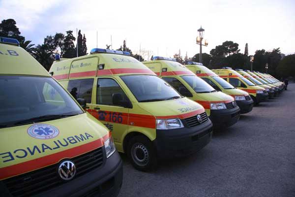 Δυτική Ελλάδα: Παροπλισμένα τα 20 από τα 42 ασθενοφόρα του ΕΚΑΒ - "Δημόσιος κίνδυνος" όσα κυκλοφορούν