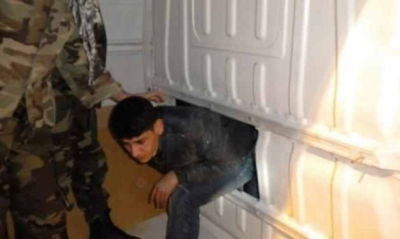 Πάτρα: Μετέφερε σε κρύπτη φορτηγού 10 αλλοδαπούς