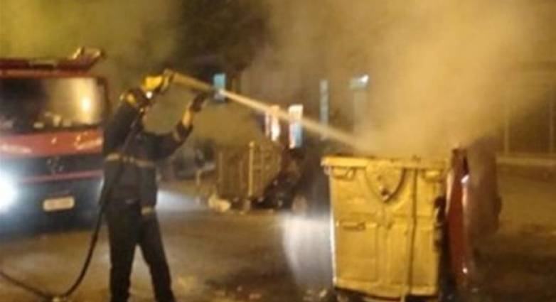 "Λαμπάδιασαν" κάδοι απορριμμάτων τα ξημερώματα στο Ρίο