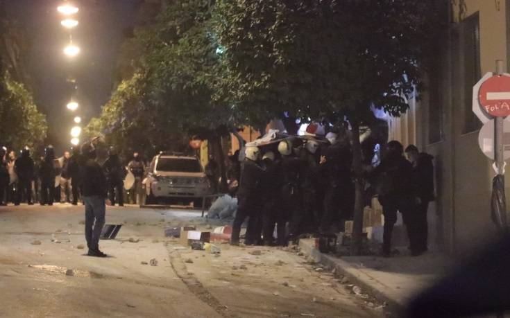 Κουκάκι: Η αστυνομία μπήκε στο υπό κατάληψη κτίριο - ΦΩΤΟ - ΝΕΟΤΕΡΑ