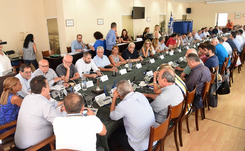 Πάτρα - "Μπαρούτι" μυρίζει στο δημοτικό συμβούλιο - "Είσαι μ@@@ς", "Βλάκας...", "Σκάσε..." - Βαριές εκφράσεις καταγγέλλει η αντιπολίτευση! Τί απαντά η δημοτική αρχή