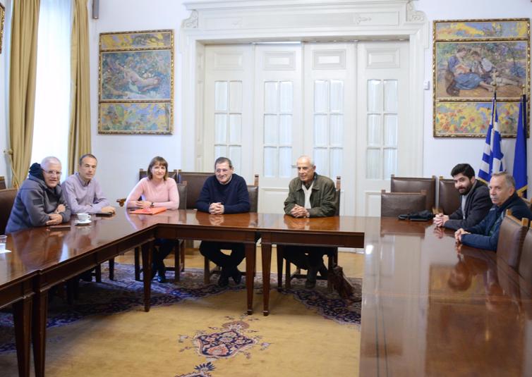 Πάτρα: Συνάντηση Δημάρχου με τη Συντονιστική Επιτροπή για το κολυμβητήριο της Αγυιάς