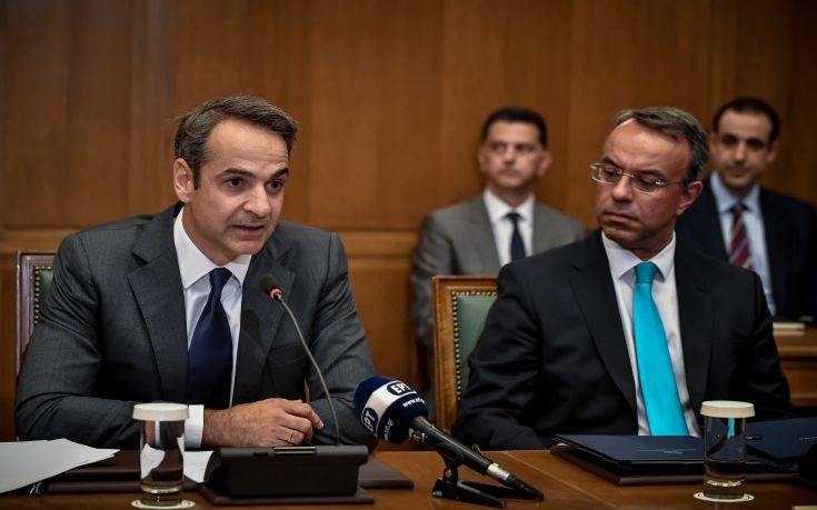 Σύσκεψη Μητσοτάκη με Σταϊκούρα και Σκυλακάκη - Επί τάπητος εναλλακτικά σενάρια για τις επιπτώσεις του κορονοϊού