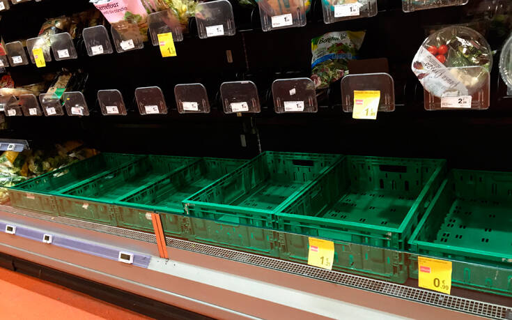 Κορονοϊός: Πόλη φάντασμα το Μιλάνο – Αδειάζουν ράφια στα σούπερ μάρκετ