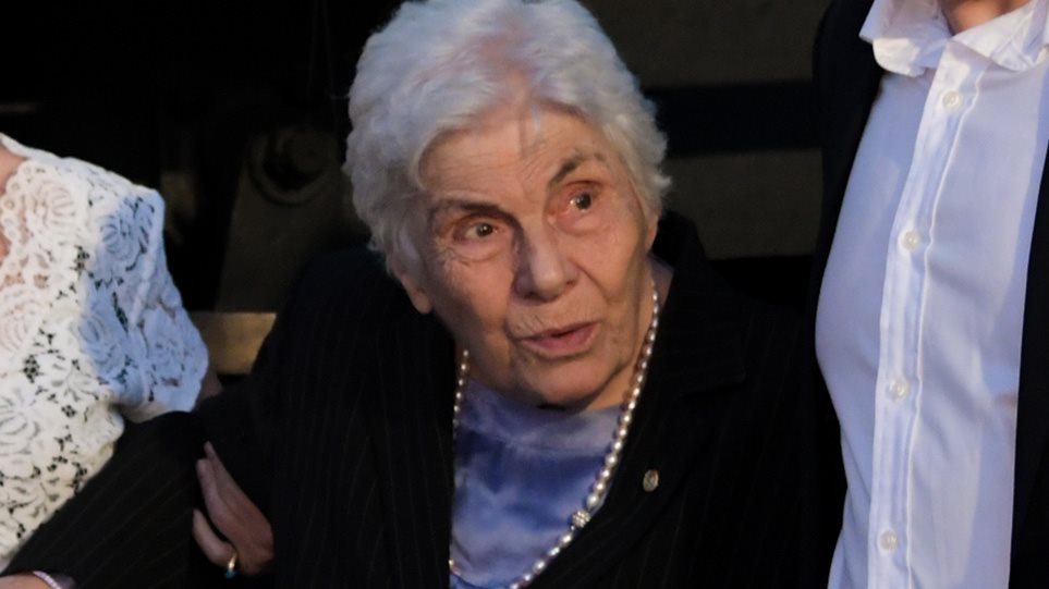 Σε κρίσιμη κατάσταση η Κική Δημουλά