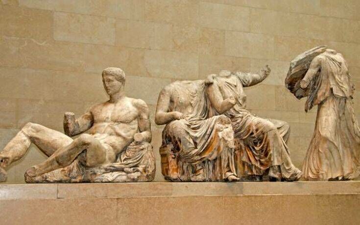 Η Sunday Times καλεί τον Μπόρις Τζόνσον να επιστρέψει τα γλυπτά του Παρθενώνα