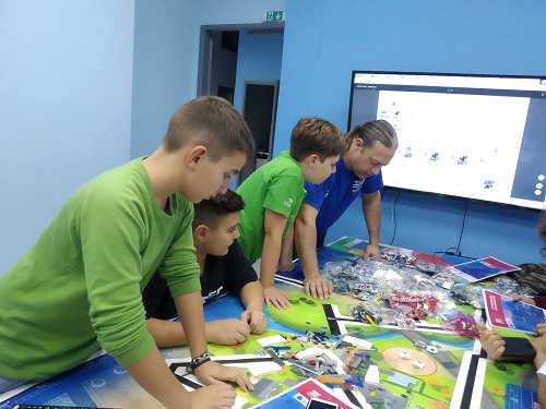 Παγκόσμια «πατέντα»: Σύστημα μηδενισμού του χρόνου αναμονής στον ανελκυστήρα, από μαθητές της Αχαΐας