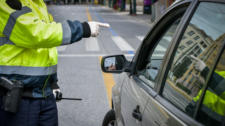 Πρόστιμα σε 389 Έλληνες πολίτες που «έσπασαν» την καραντίνα - "Καμπάνα" σήμερα σε 27 άτομα στη Δυτ. Ελλάδα -Συνολικά 4.452 παραβάσεις
