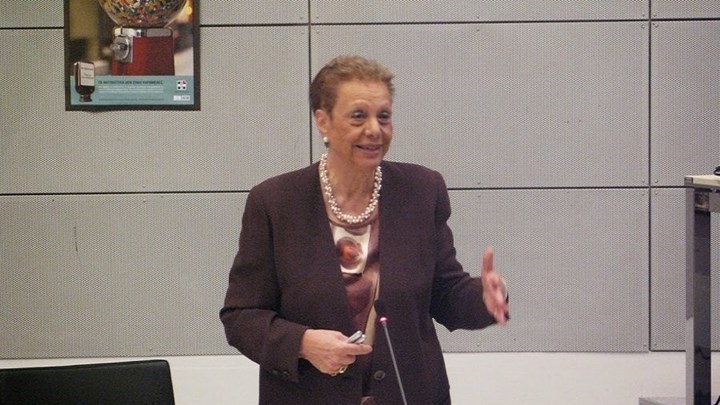 Ελένη Γιαμαρέλλου: Η δήλωση της λοιμωξιολόγου για τον κορονοϊό και τη Θεία Κοινωνία