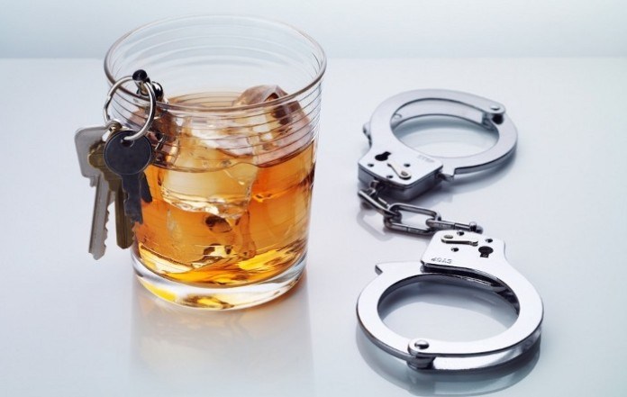 Δυτ Ελλάδα: Οδηγούσαν μεθυσμένοι αλλά τους "τσάκωσε" η Αστυνομία