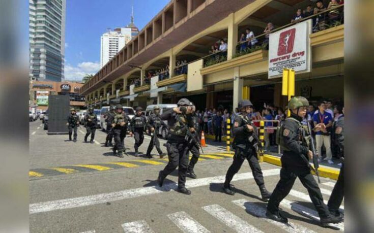 Φιλιππίνες: Πυροβολισμοί σε εμπορικό κέντρο στη Μανίλα - Κρατούνται 30 όμηροι