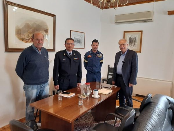 Καλάβρυτα: Συναντήσεις του Δημάρχου Θ. Παπαδόπουλου με τους επικεφαλής της Πυροσβεστικής