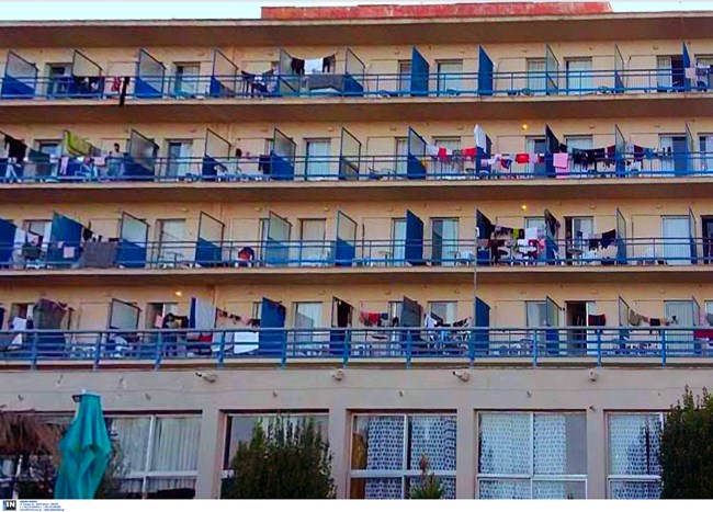 Κρανίδι: 150 κρούσματα κορονοϊού στη δομή μεταναστών - Επί τόπου ο Χαρδαλιάς