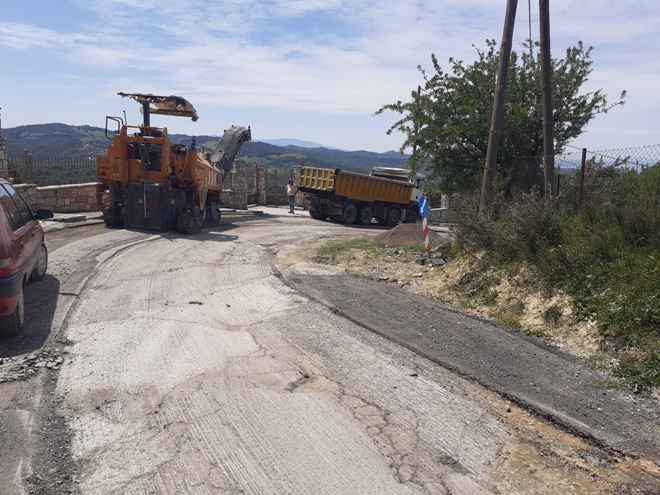 Δήμος Πατρέων: Ασφαλτοστρώσεις δρόμων στην Καλλιθέα - Ακολουθούν Παραλία και Βραχνέϊκα - ΦΩΤΟ