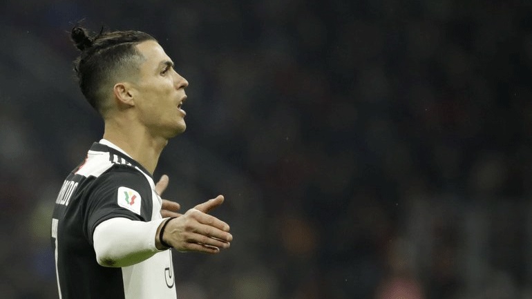 Μάντσεστερ Γιουνάιτεντ και Παρί Σεν Ζερμέν καραδοκούν για τον Κριστιάνο Ρονάλντο