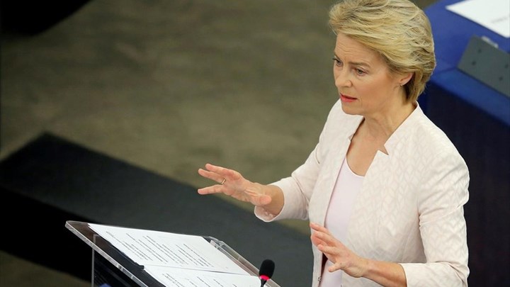 Φον ντερ Λάιεν: Θα βρούμε έξυπνες λύσεις για τις καλοκαιρινές διακοπές