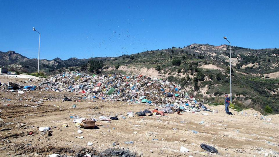 Αιγιάλεια: Παράταση της κατάστασης έκτακτης ανάγκης για τα απορρίμματα