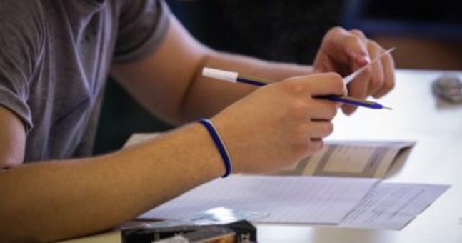 Επιστρέφουν τα Λατινικά στις Πανελλήνιες - Όλες οι αλλαγές στο Λύκειο