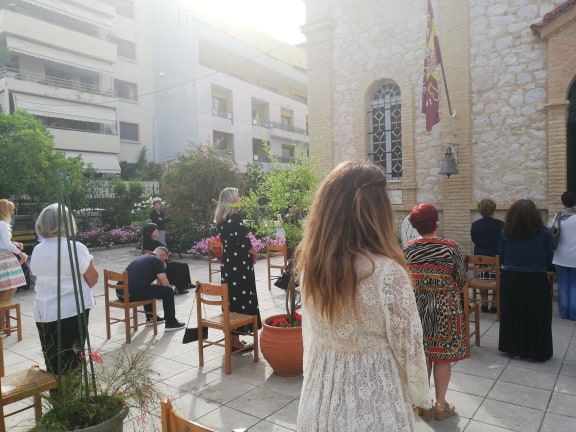 Πάτρα: Ανοιξαν οι Εκκλησίες - Λειτουργίες με μέτρα προστασίας - Πιστοί με καρέκλες έξω από τους Ναούς ΦΩΤΟ και ΒΙΝΤΕΟ